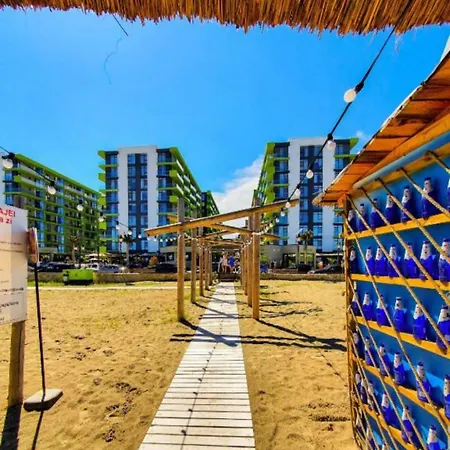 Luxury Pool & Prima Linie La Mare Năvodari