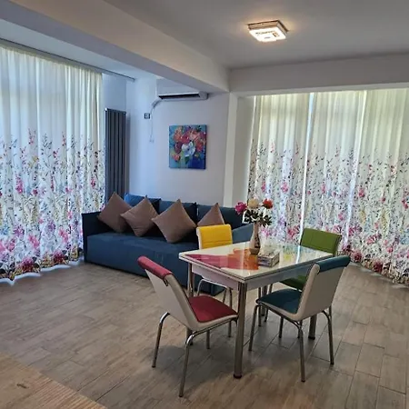 Luxury Pool & Prima Linie La Mare Năvodari